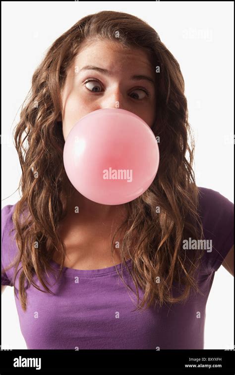 blowing chewing gum